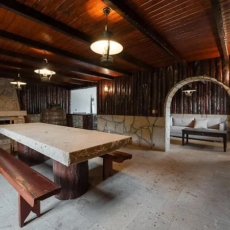 Penzion Guestready - Rustic Oasis In 4*