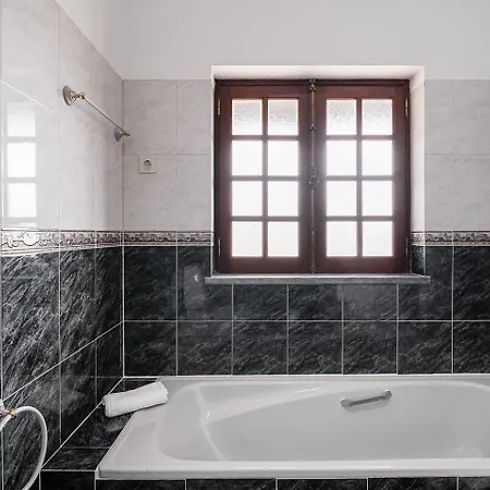 Penzion Guestready - Rustic Oasis In Vila Nova de Cerveira